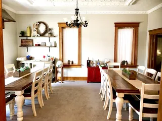 Savannah House Bed & Breakfast