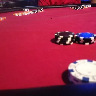 Fun Texas Holdem games every Tues 7pm &amp; 10pm. Nothing more than a GREAT local DIVE bar!