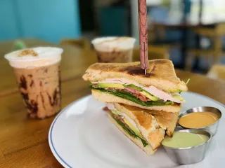 Mia's Cafe