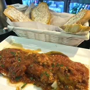 Cheese Ravioli with Bolognese and Cheesy Tomato Bread
