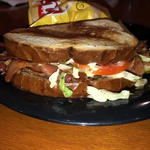 BLT (1/2 lb bacon)