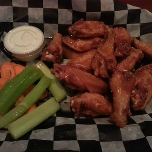Medium Wings