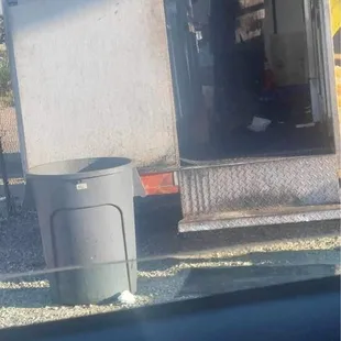 Cowardly cook after delivering poor service, raising his voice and not refunding my money min after order ring then cancellation