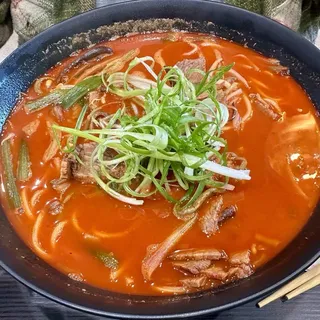 SPICY BEEF NOODLE