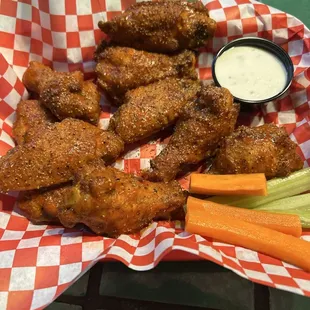 WINGS with ranch and carrot&amp;celery sticks