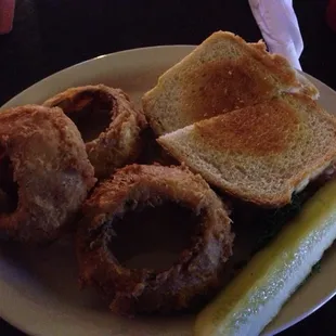 Yep the rings are that big!