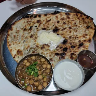 Amritsari Kulcha with chhole