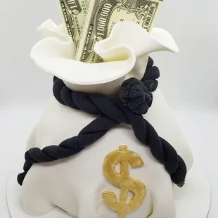Money bag cake