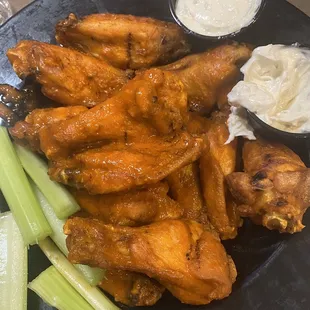 chicken wings and celery