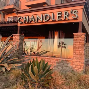 Outside View of Chandler&apos;s Restaurant