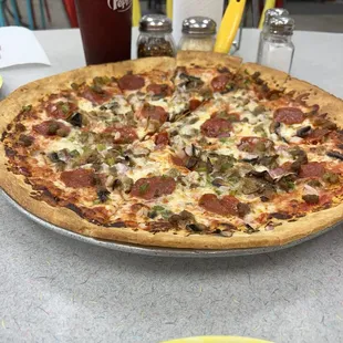 Medium Thin Crust Combo Pizza