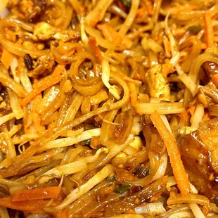 Soo good! Chicken and Tofu Pad Thai, mild sauce.