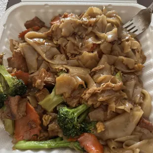 Pad see ew with tofu