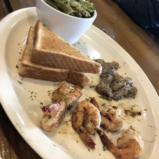 This is how our plate arrived at our table. Would you eat this???!!!