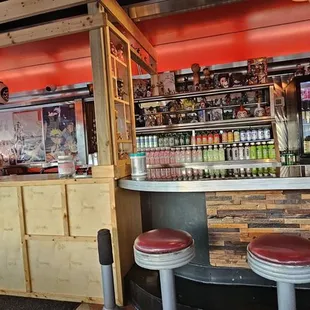 Dinning area and pick up area