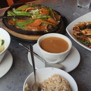 Green curry, sizzle beef, phad deang