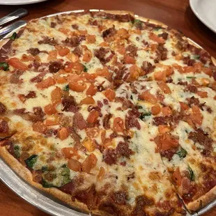 Breakfast, lunch, or dinner Chanticlear is always amazing! Had to post my new favorite Bacon, spinach, and Tomato pizza!  SO GOOD!