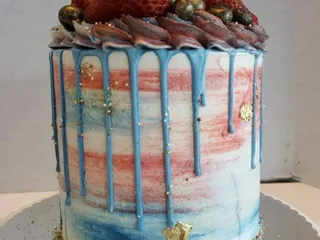 Luscious Cupcakes and Custom Cakes