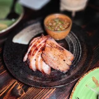 Grilled Pork Jowl