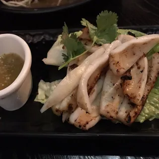 Pla Muk Yang / Grilled Whole Squid