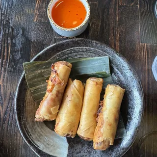 Po Pia Tod / Crispy Veggie Egg rolls