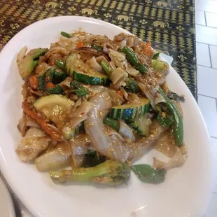 Drunken noodle lunch veggie special was on point. Delicious, fresh, spiced well, and my quirky substitution was honored.