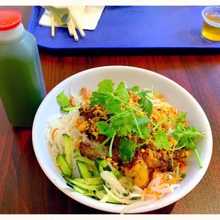 Bun Tom Thit Nuong (Grilled Pork &amp; Shrimp Vermicelli Salad)