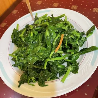 / Stir-Fried Pea Pod Tips with Minced Garlic
