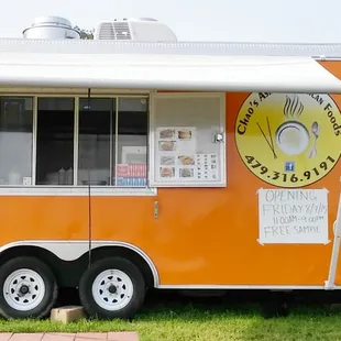 outside, ramen and noodles