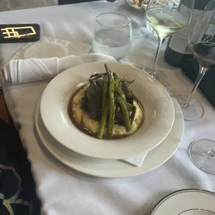 Short Rib  Mashed potato&apos;s  Asparagus