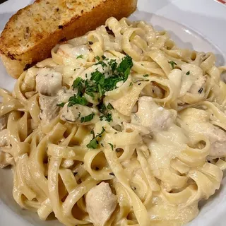 Fettuccine Alfredo