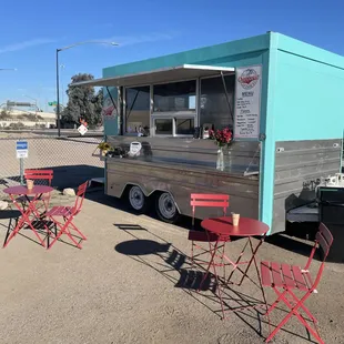 chappopin cafe in the desert