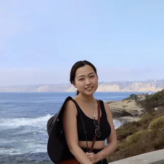 Yinyin C.