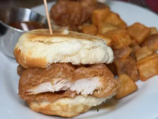 Willie Mae’s Nola