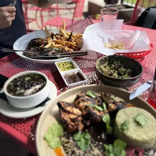 Pollo Con Mole Negro