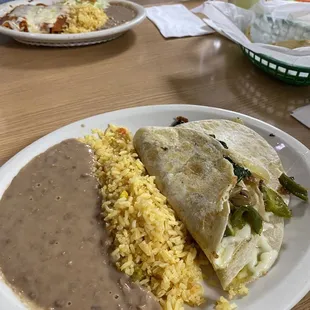 quesadilla vegetarian plate