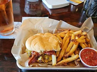 Avenue Eats