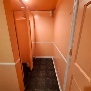 Women&apos;s Restroom