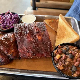 Kingdom tray with Beans and slaw
