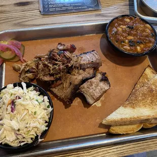 2 meat platter with pulled pork and burnt ends