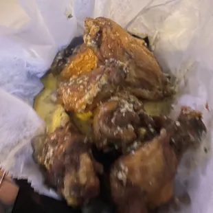 garlic parm bone in wings
