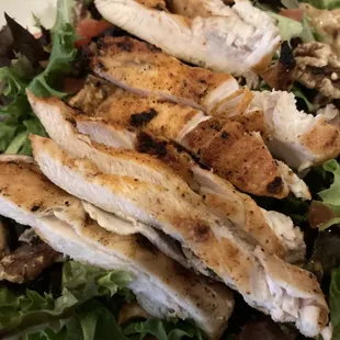 Char bar salad with chicken