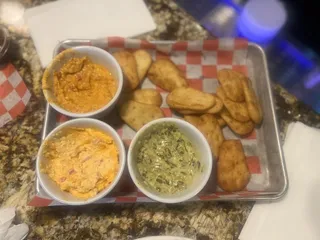 Moochies Tavern