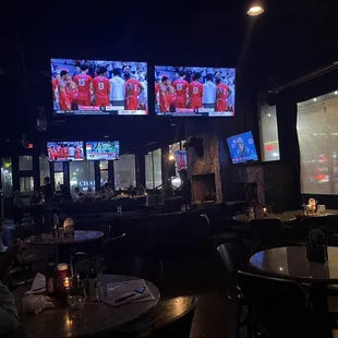 sushi and sashimi, interior