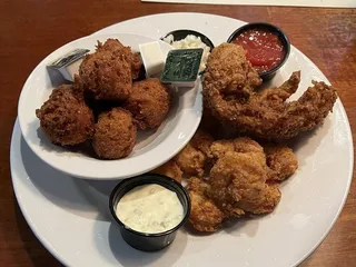 Hef's Bar & Grill