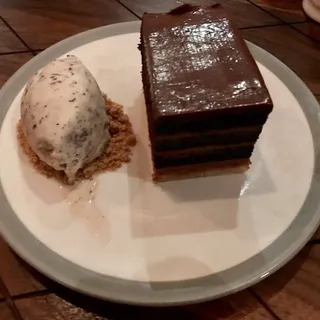 Chocolate Peanut Butter Crunch Cake