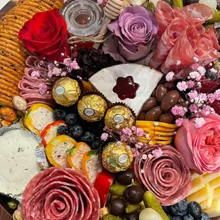 HAPPY MOTHERS DAY TO ALL THE WONDERFUL MOMS IN THE WORLD