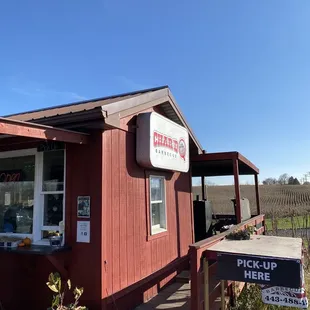 the outside of the restaurant