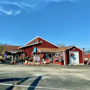 the outside of a restaurant