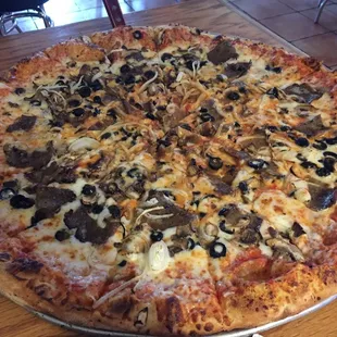 Gyro + Veggie Pizza
